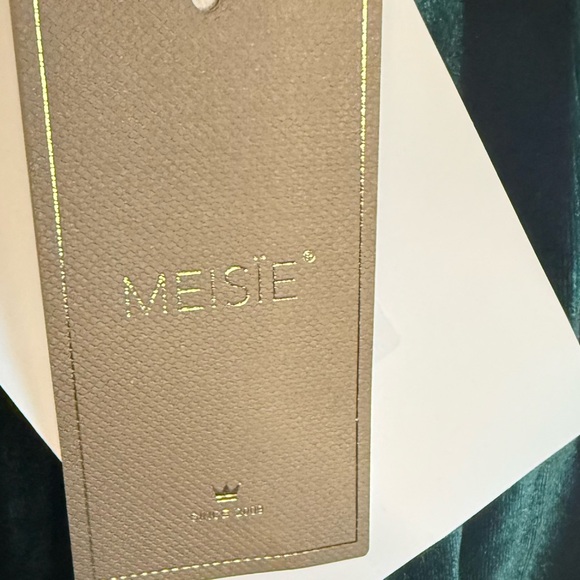 Meisie Pleated Velvet green multi-colored skirt Size Medium - Picture 6 of 7